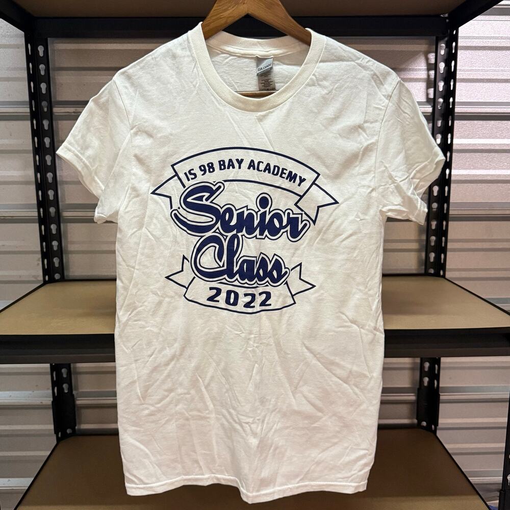 Gildan IS 98 Bay Academy Senior Class 2022 White Graphic Tee S Unisex